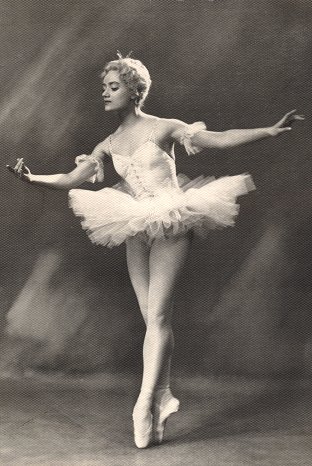 GABRIELLA KOMLEVA