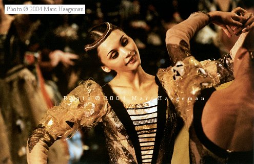 Bolshoi Ballet corps in Swan Lake