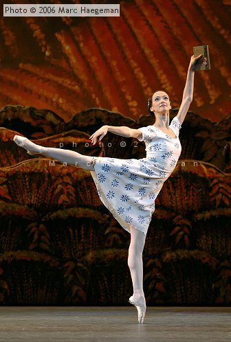 Svetlana Lunkina in  The Bright Stream